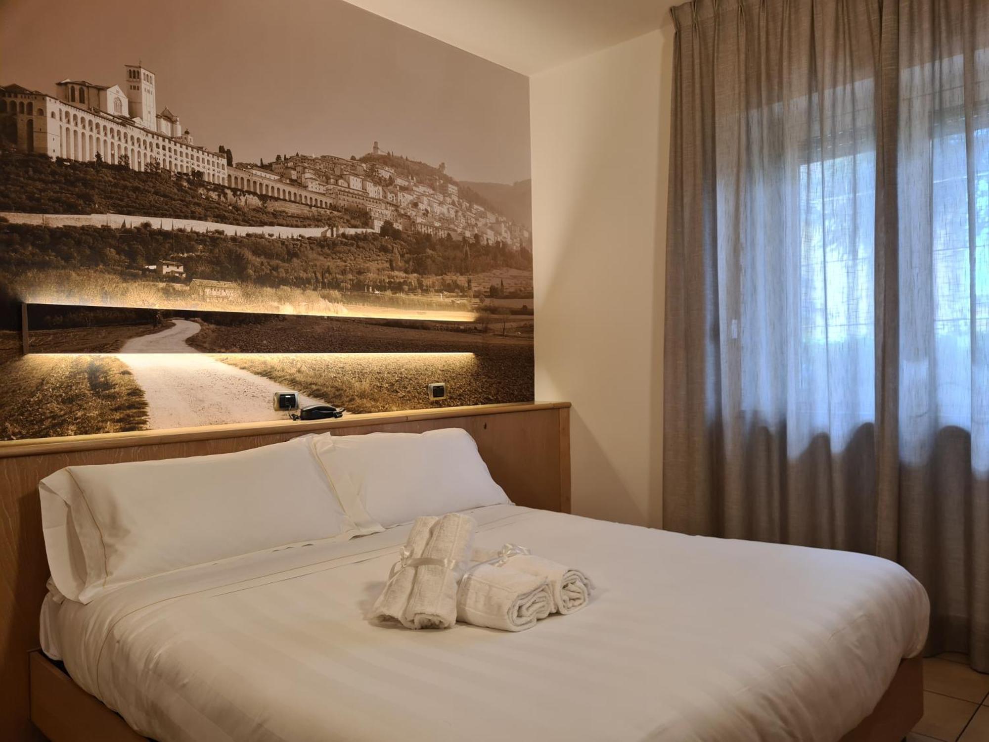 Hotel Cladan أسيسي المظهر الخارجي الصورة