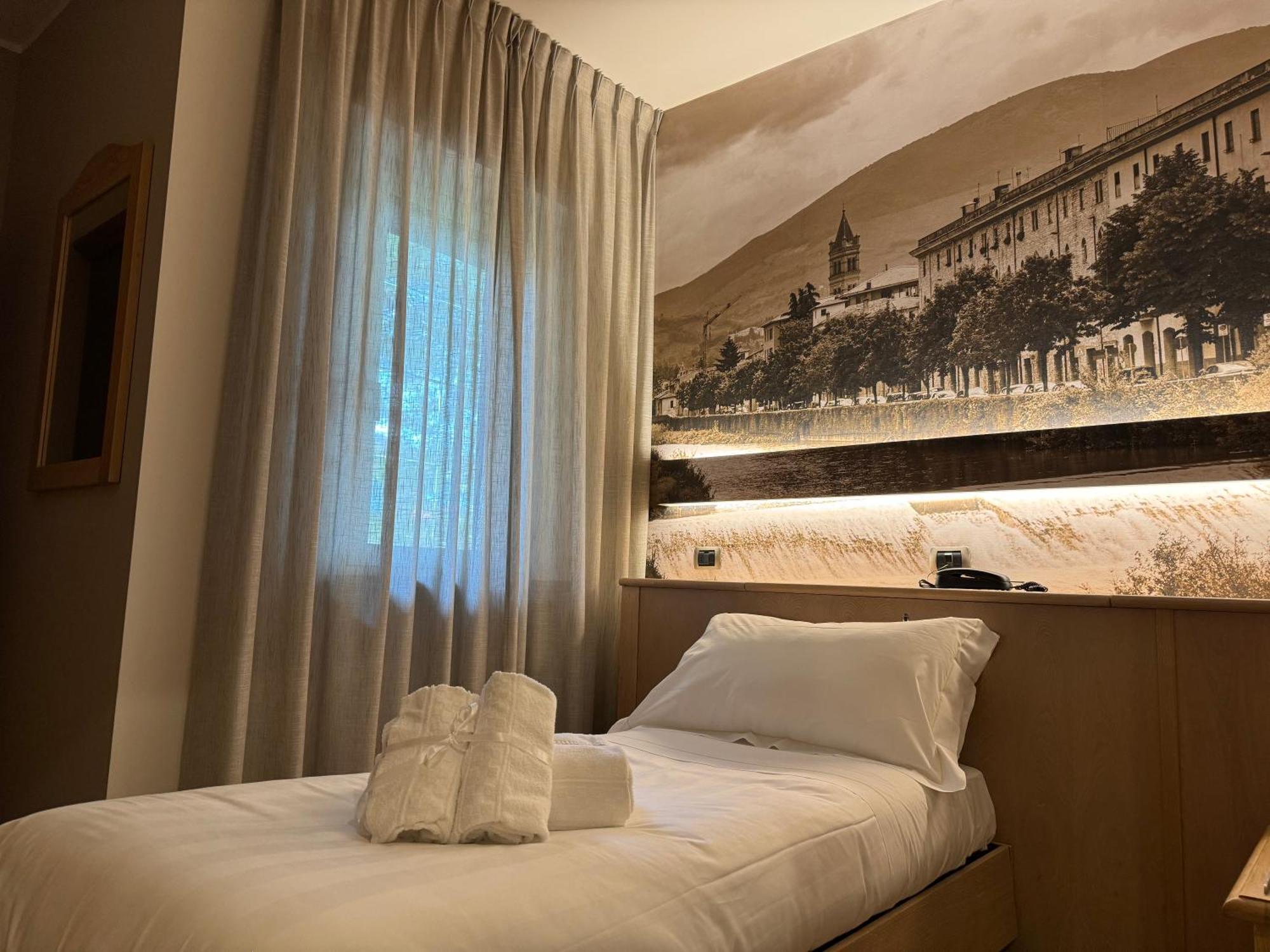 Hotel Cladan أسيسي المظهر الخارجي الصورة