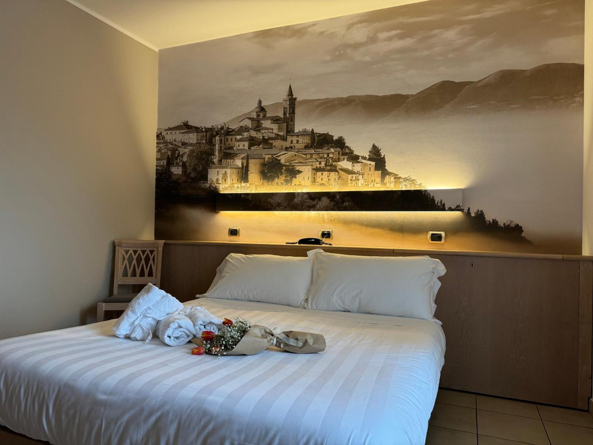 Hotel Cladan أسيسي المظهر الخارجي الصورة