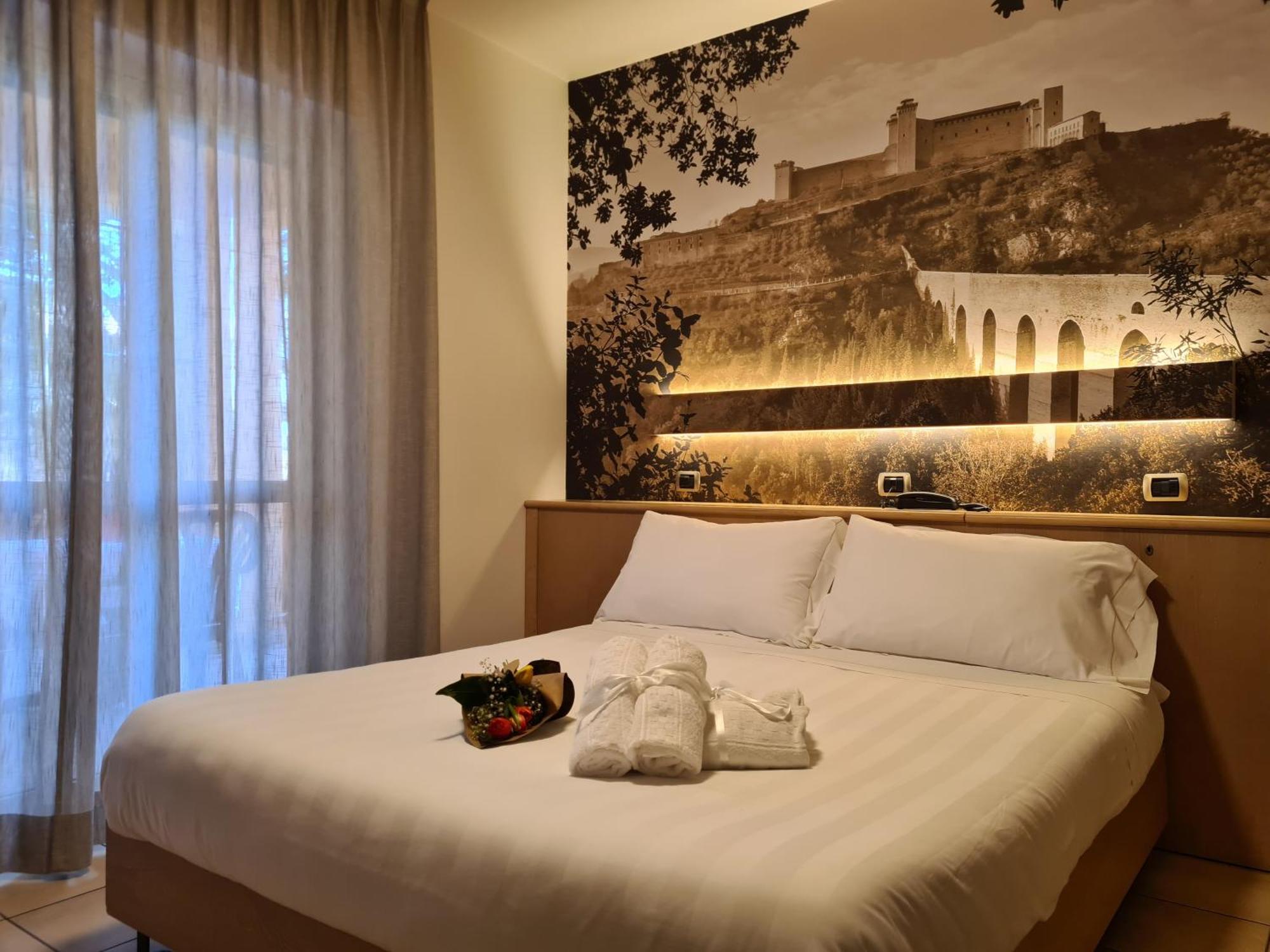 Hotel Cladan أسيسي المظهر الخارجي الصورة