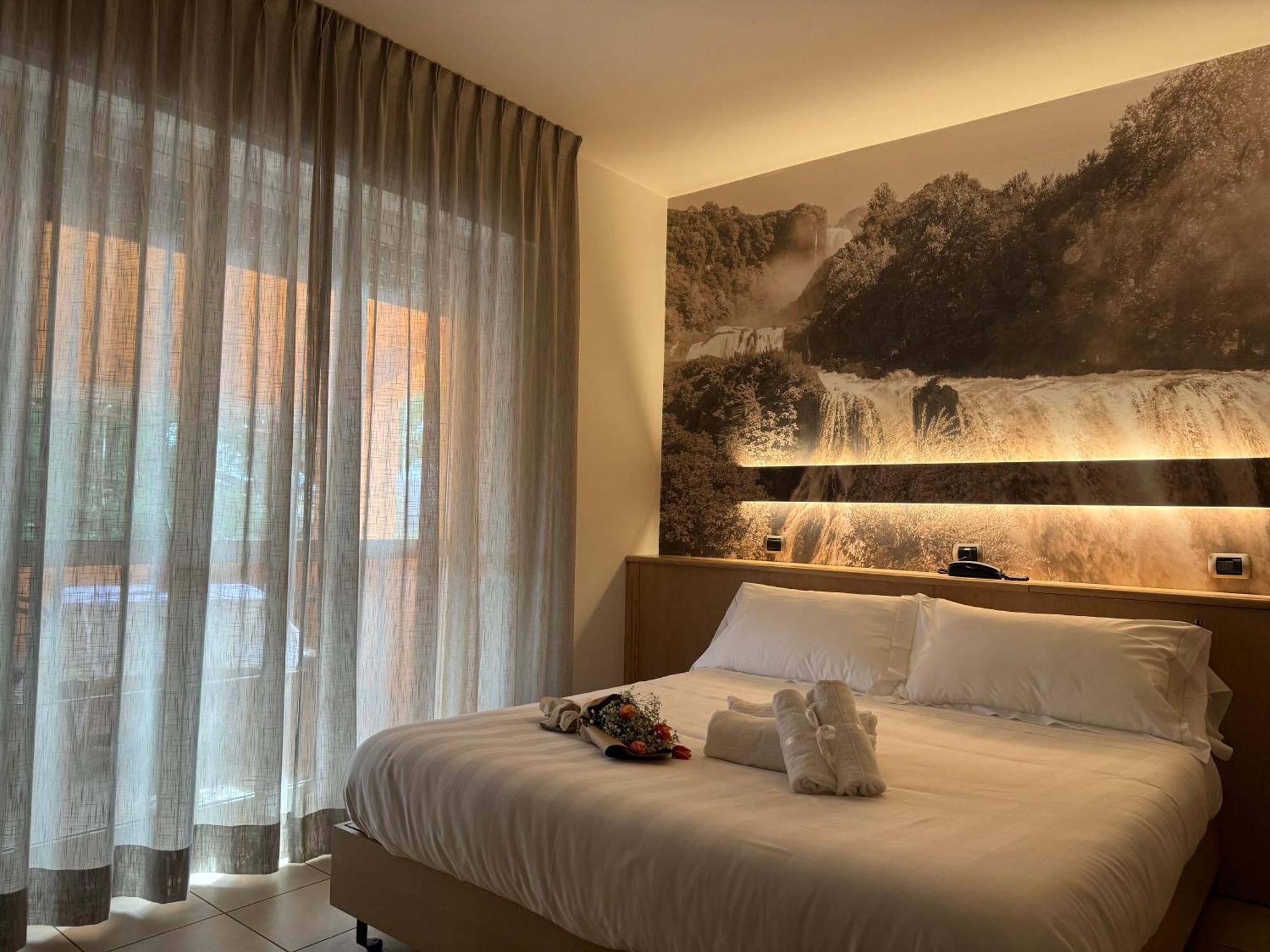 Hotel Cladan أسيسي المظهر الخارجي الصورة