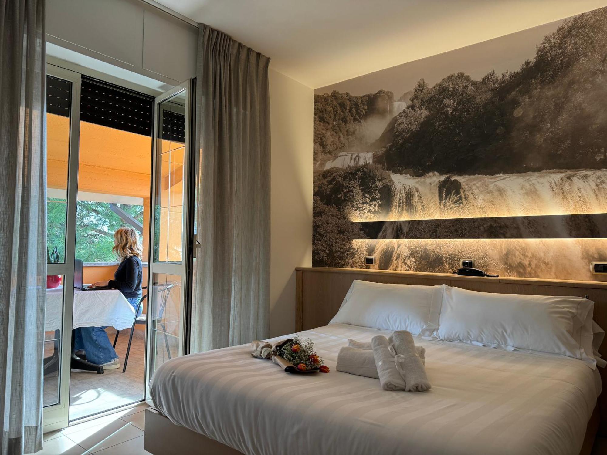 Hotel Cladan أسيسي المظهر الخارجي الصورة