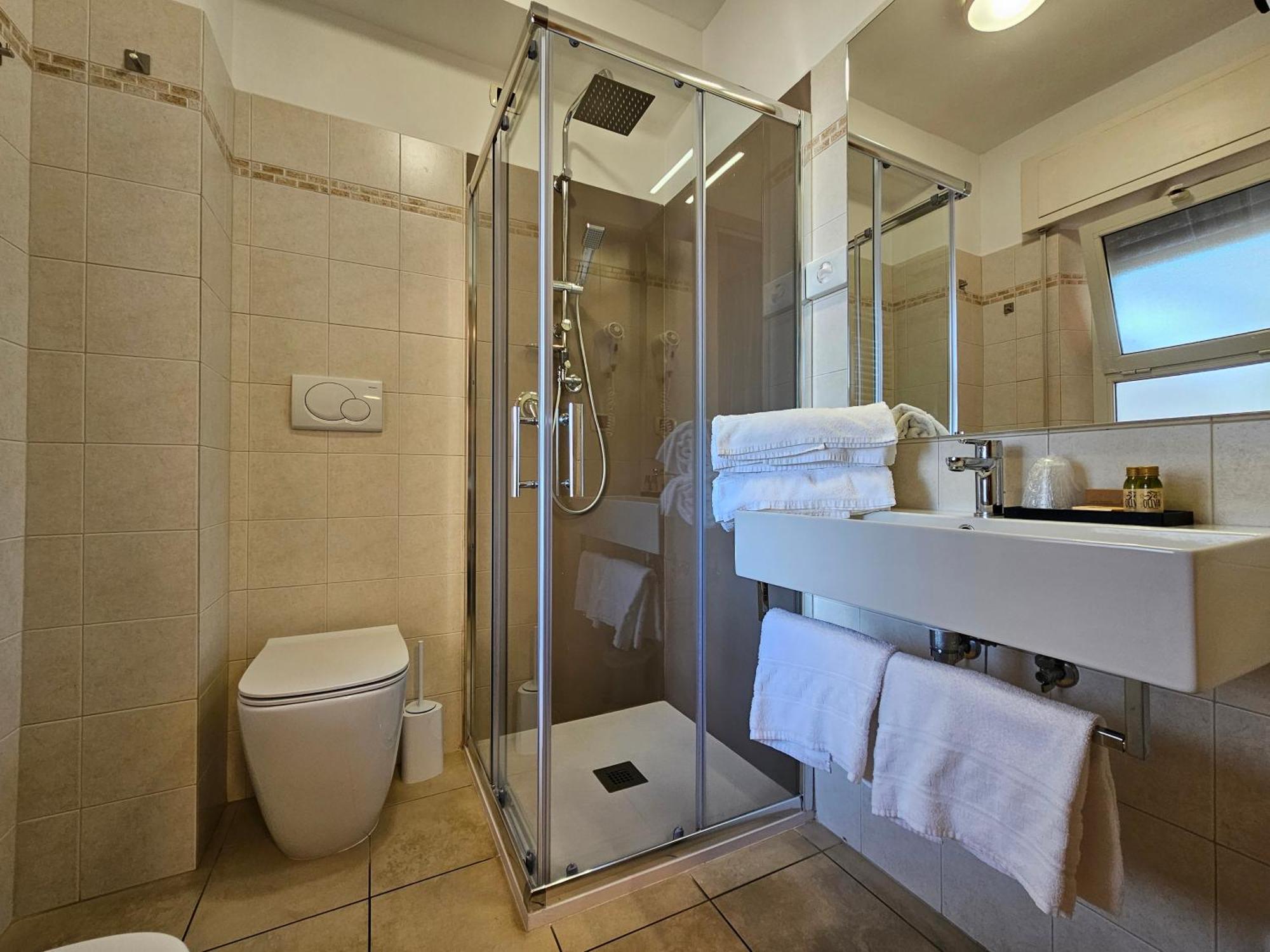Hotel Cladan أسيسي المظهر الخارجي الصورة